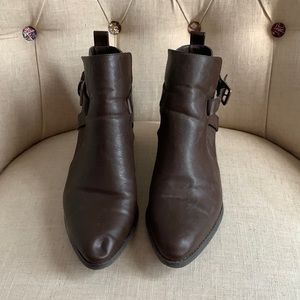 Brown leather boots with buckles. Size 12